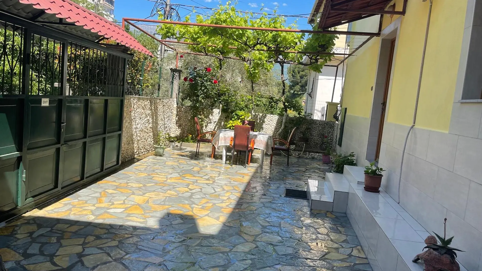 Artur'S Apartment 2 Gjirokaster 0*,  Albania