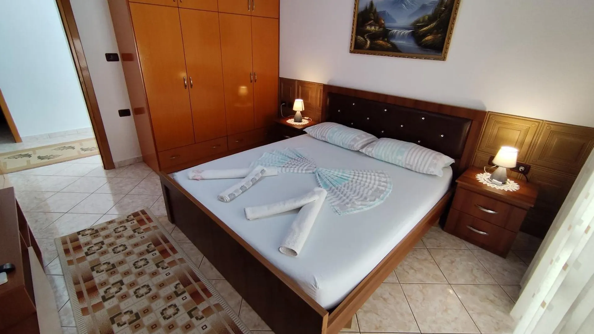 Artur'S Apartment 2 Gjirokaster 0*,